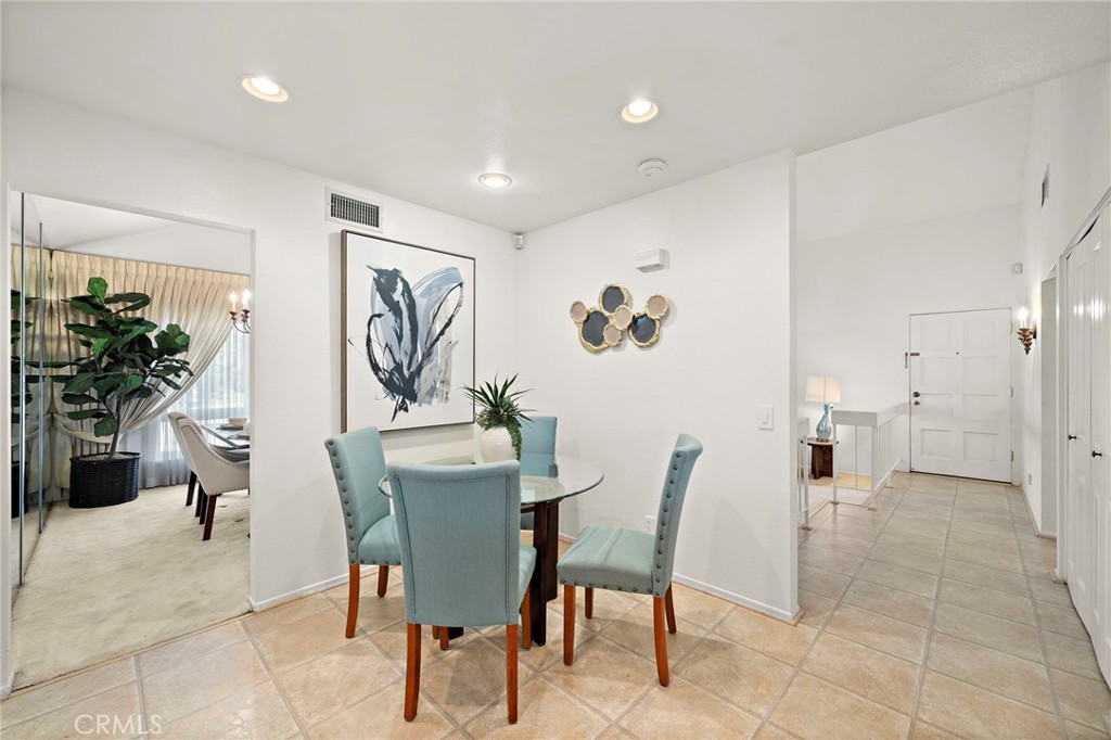 MLS #OC25252581 image #13