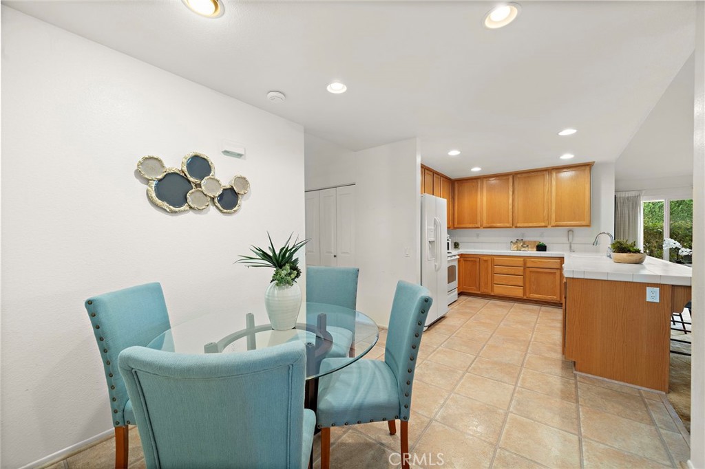 MLS #OC25252581 image #14