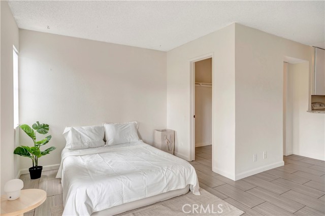 MLS #OC25252591 image #14