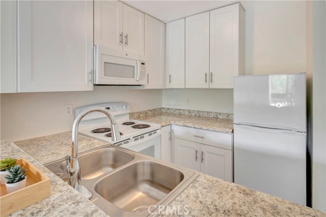 MLS #OC25252591 image #19