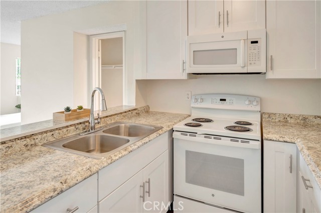 MLS #OC25252591 image #21