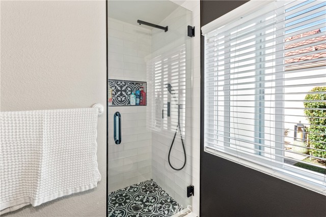 MLS #OC25252595 image #11