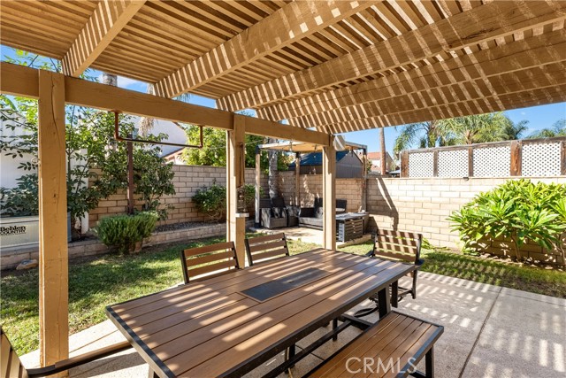 MLS #OC25252595 image #23