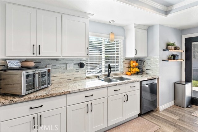 MLS #OC25252595 image #4