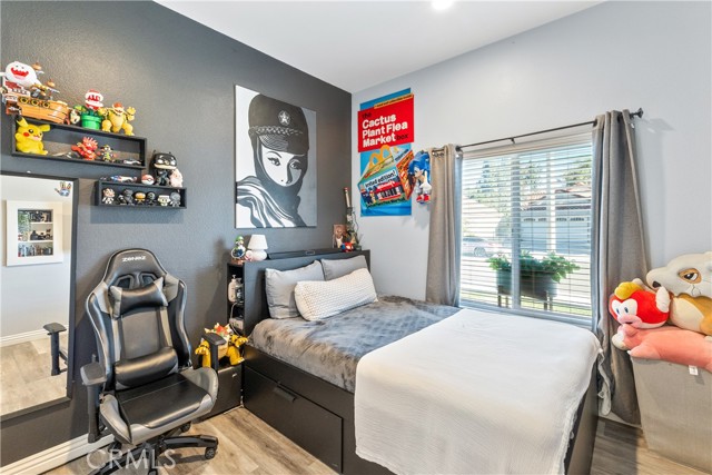 MLS #OC25252595 image #9