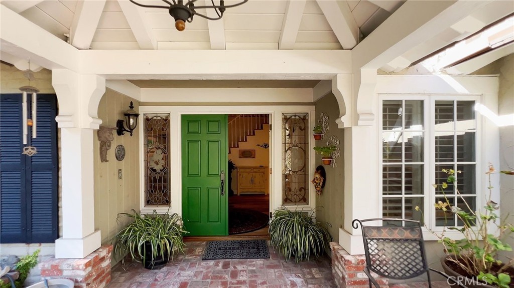 MLS #OC25252613 image #1