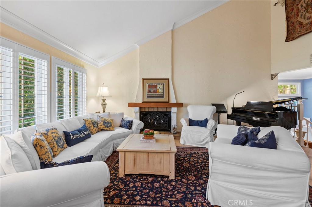 MLS #OC25252613 image #3