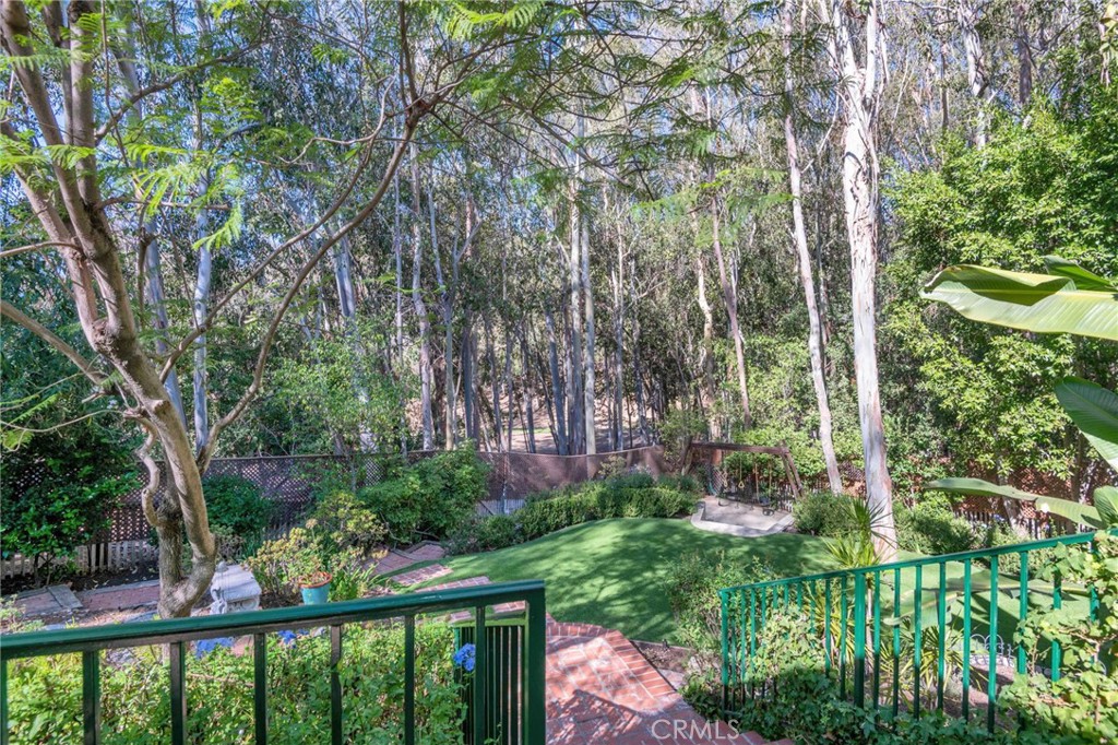 MLS #OC25252613 image #35