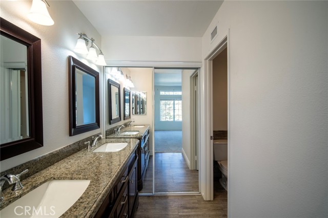 MLS #OC25252660 image #11