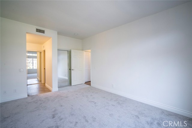 MLS #OC25252660 image #8