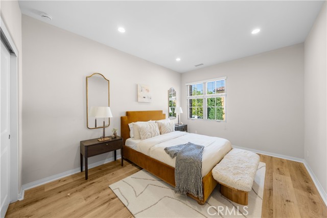 MLS #OC25252665 image #22