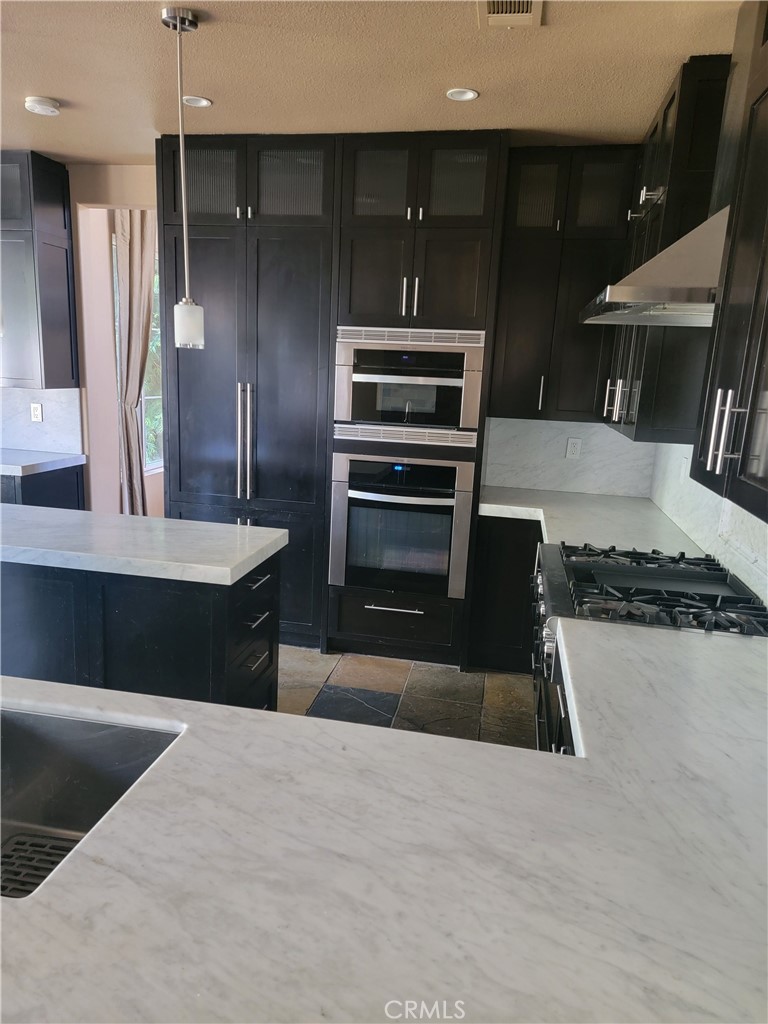 MLS #OC25252677 image #30