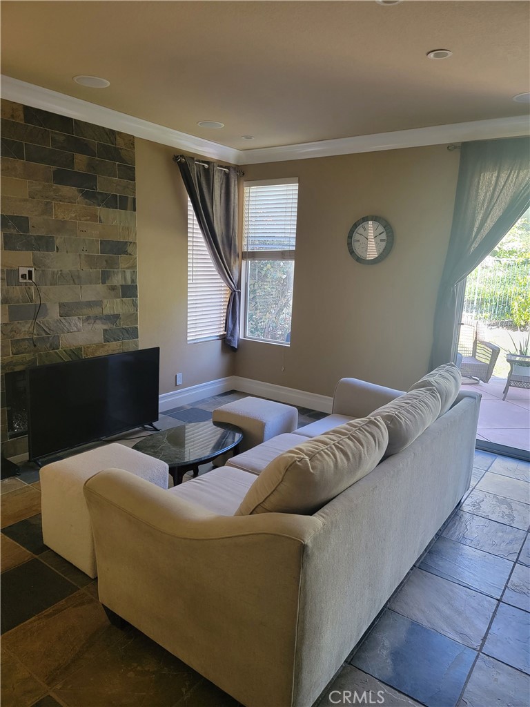 MLS #OC25252677 image #32