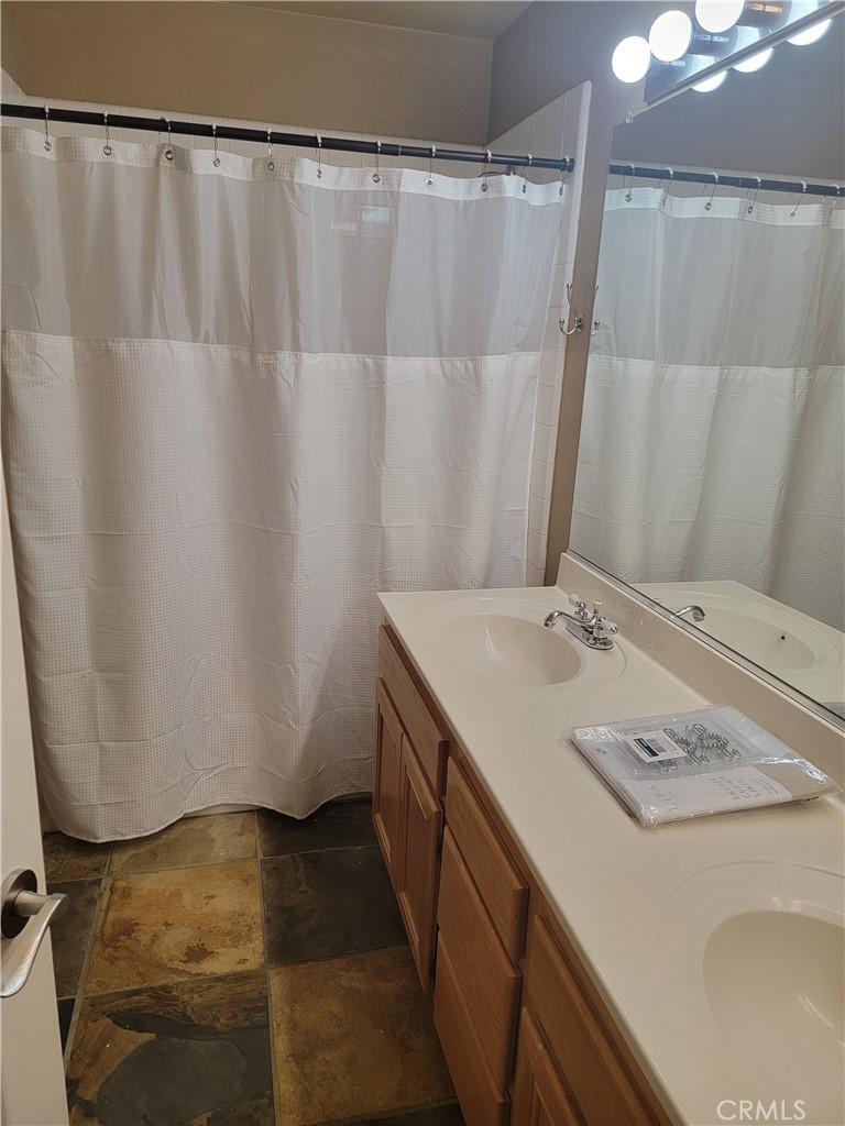 MLS #OC25252677 image #35