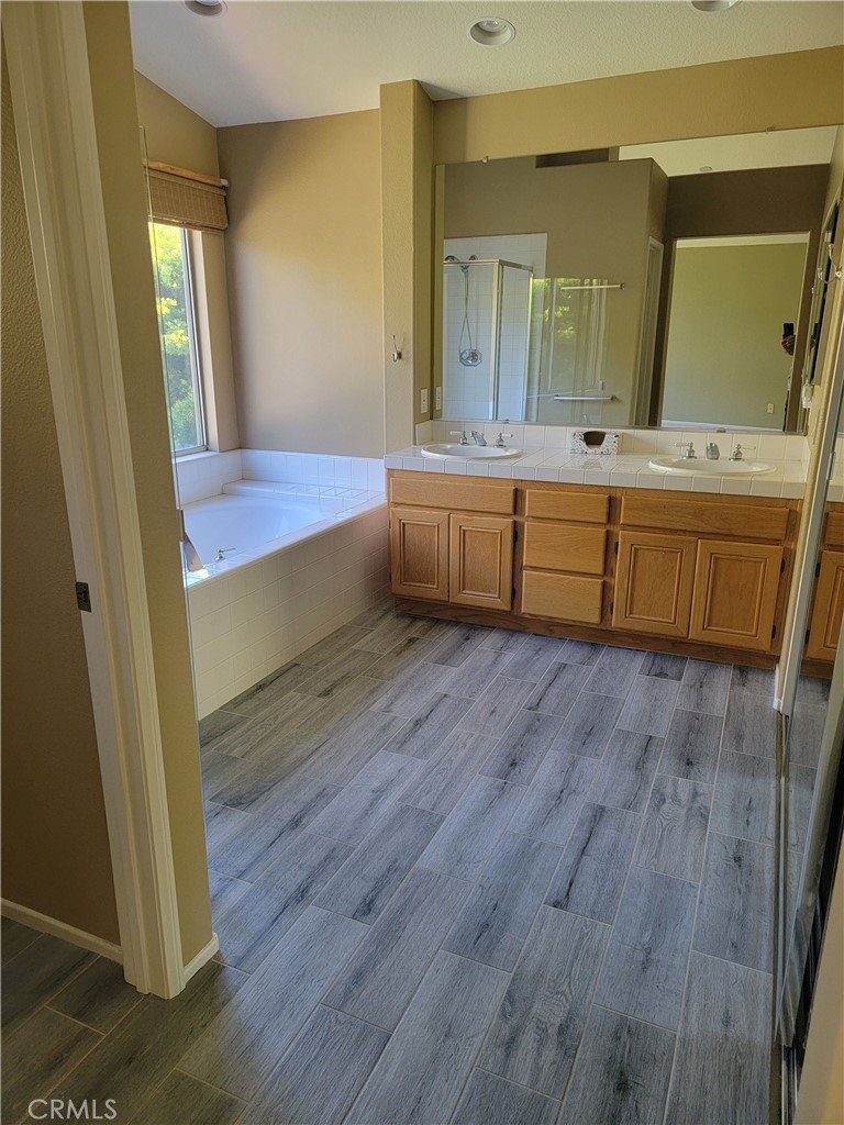 MLS #OC25252677 image #38