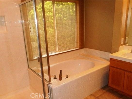 MLS #OC25252677 image #6