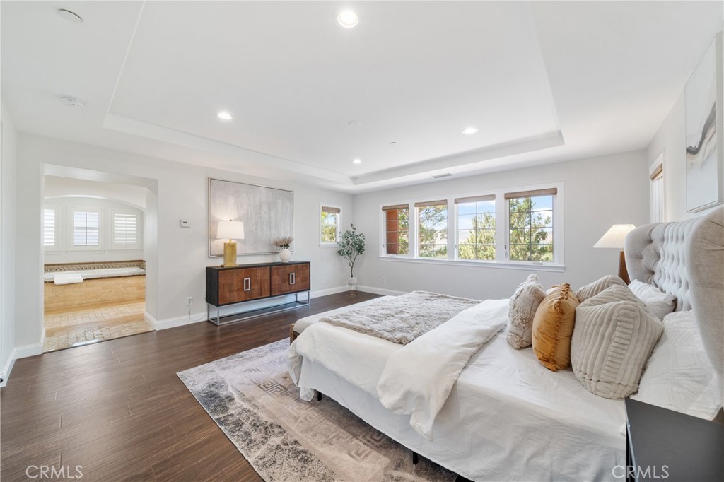 MLS #OC25252692 image #4