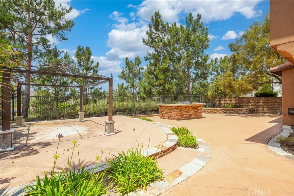 MLS #OC25252692 image #7