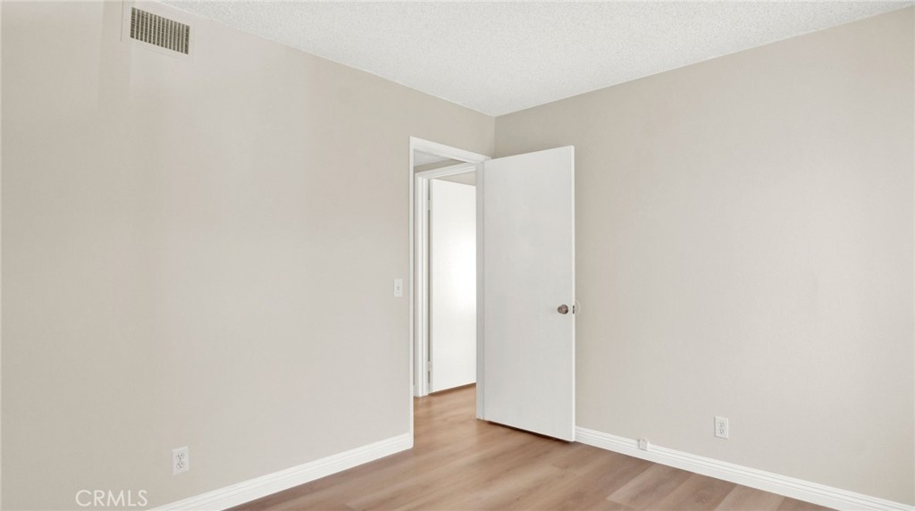 MLS #OC25252700 image #10