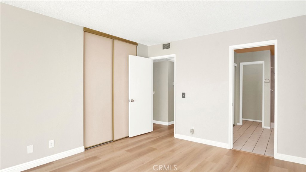 MLS #OC25252700 image #15