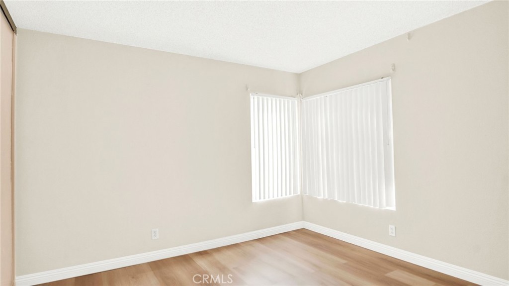 MLS #OC25252700 image #17