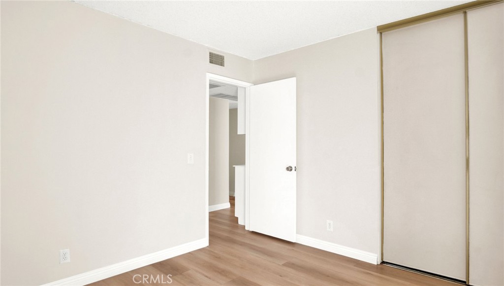 MLS #OC25252700 image #21