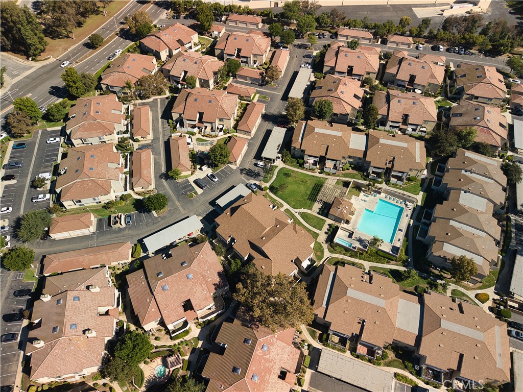 MLS #OC25252700 image #30