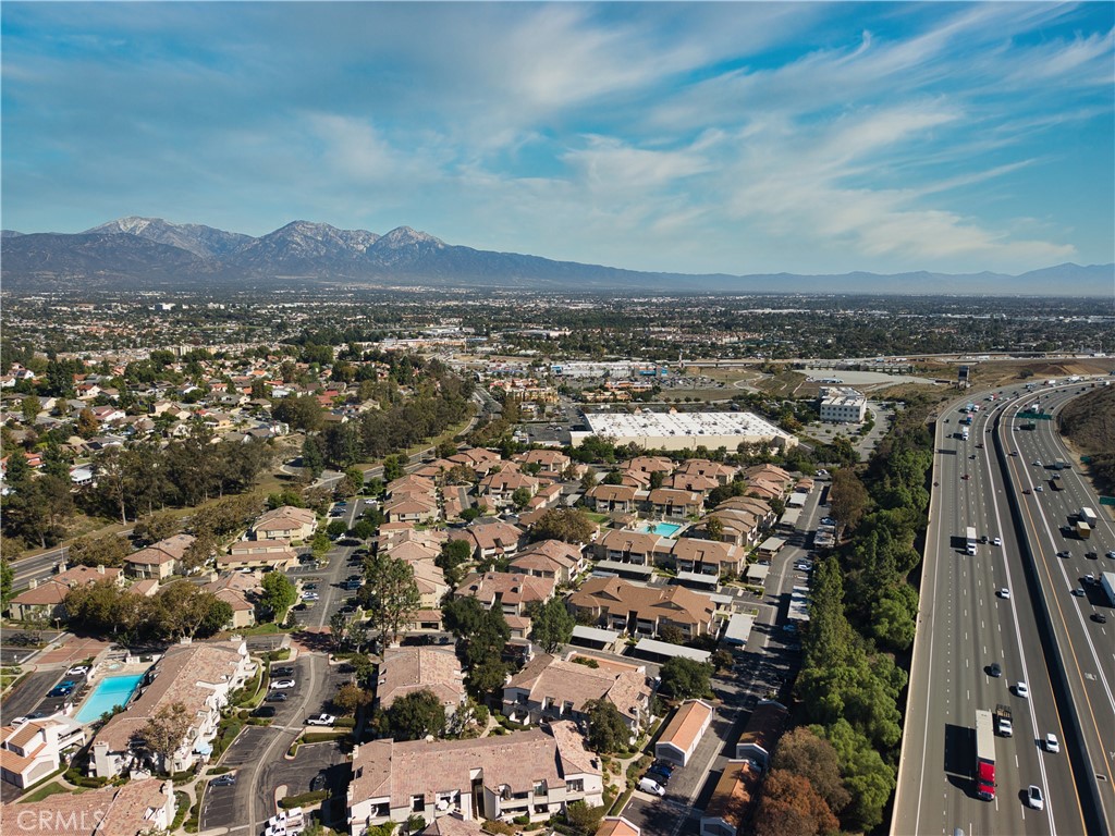 MLS #OC25252700 image #31