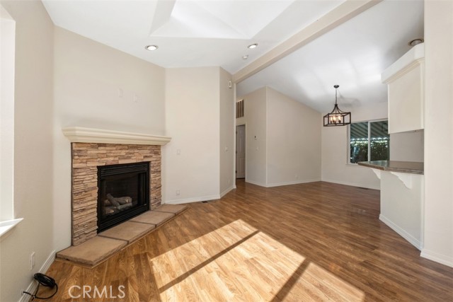 MLS #OC25252846 image #10