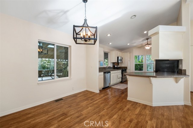 MLS #OC25252846 image #12