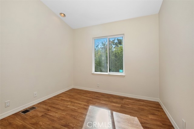 MLS #OC25252846 image #20