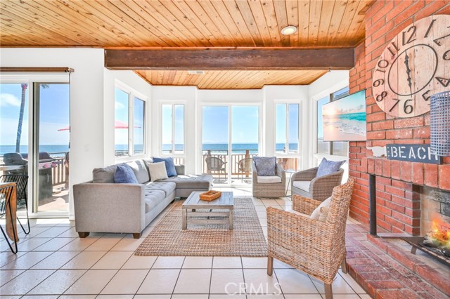 MLS #OC25252893 image #2