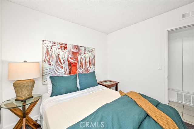 MLS #OC25252893 image #21