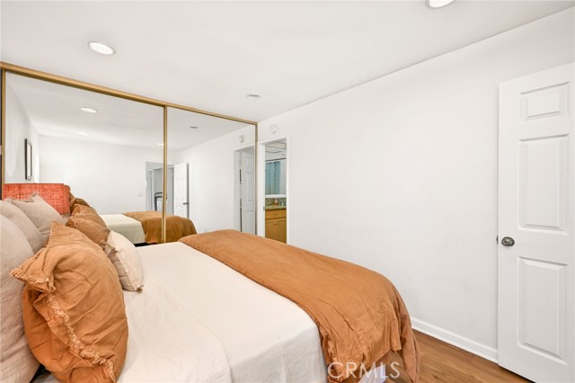 MLS #OC25252893 image #29