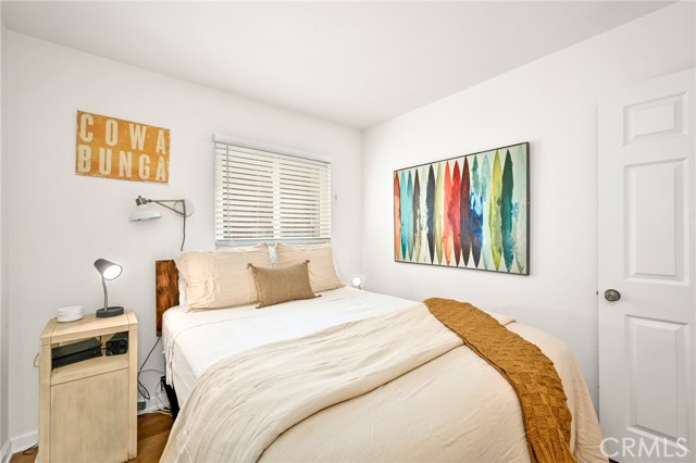 MLS #OC25252893 image #32