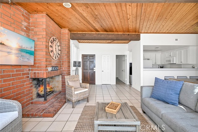 MLS #OC25252893 image #7