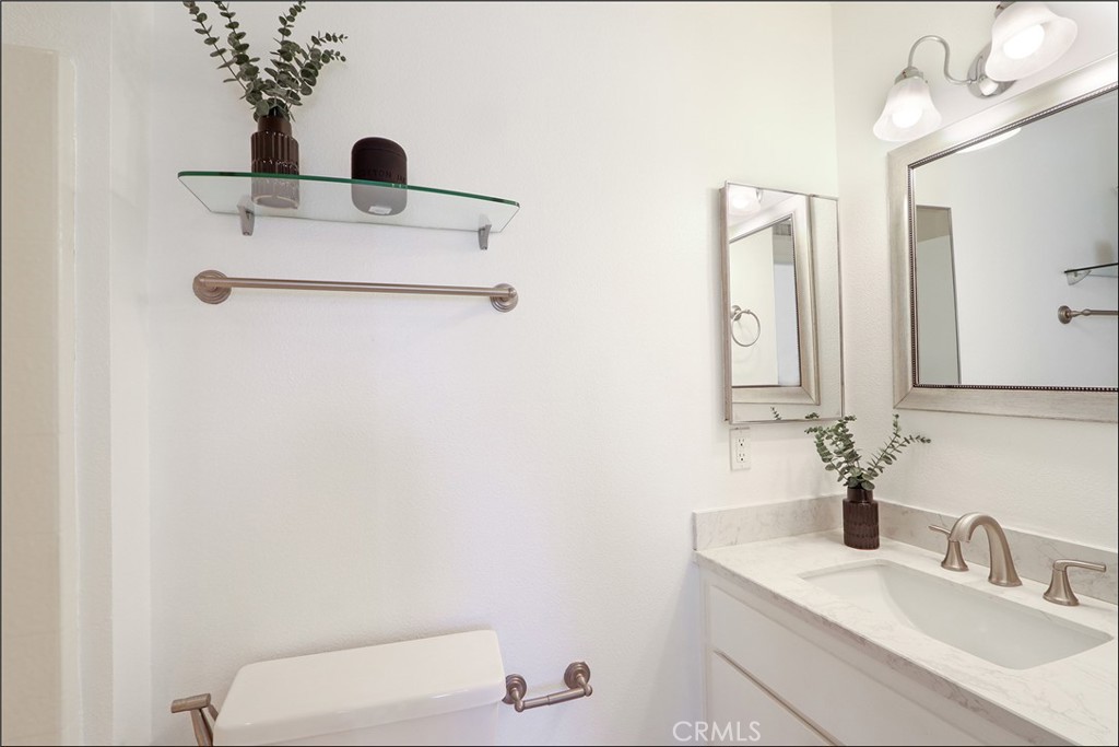 MLS #OC25252895 image #23