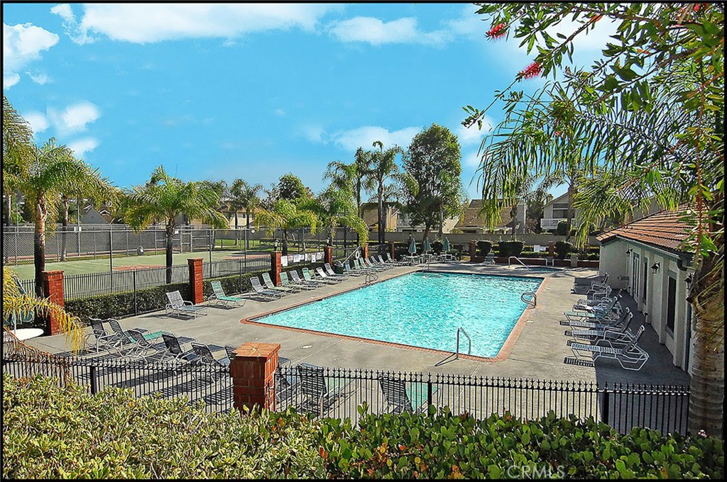 MLS #OC25252895 image #33