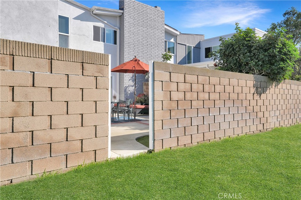 MLS #OC25252947 image #18