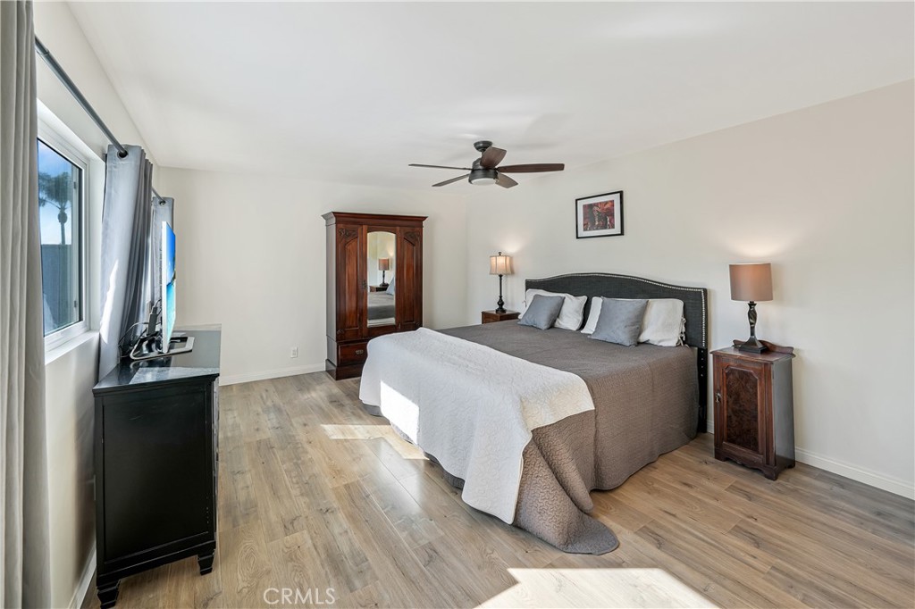 MLS #OC25252947 image #26