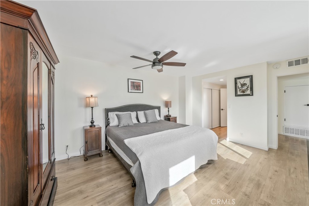 MLS #OC25252947 image #27