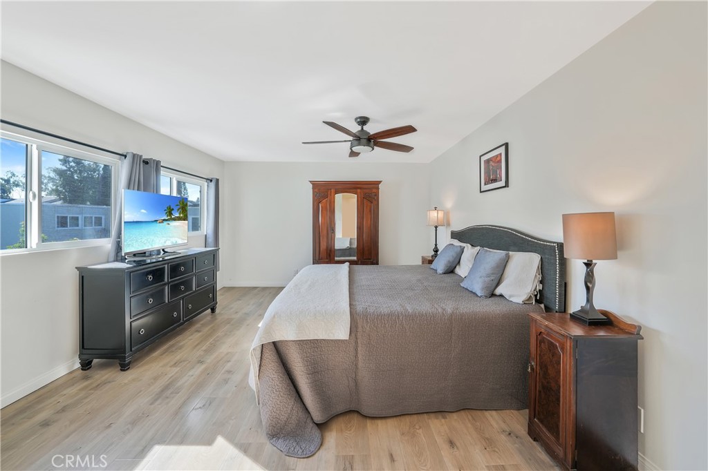 MLS #OC25252947 image #28