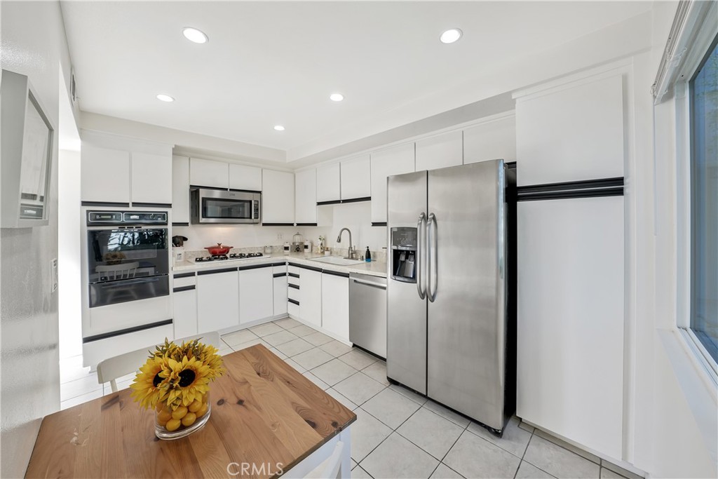 MLS #OC25252947 image #7