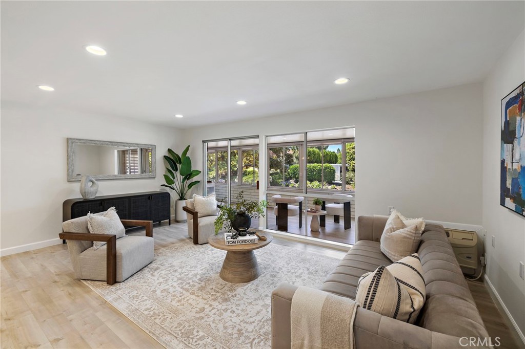 MLS #OC25178527 image #3