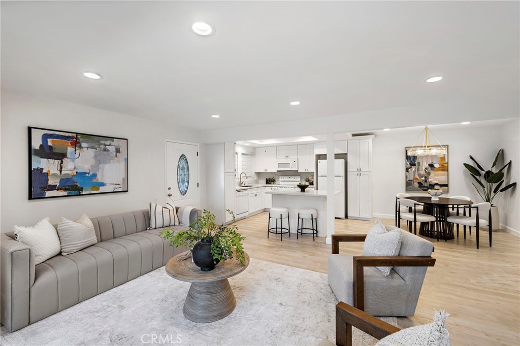 MLS #OC25178527 image #4