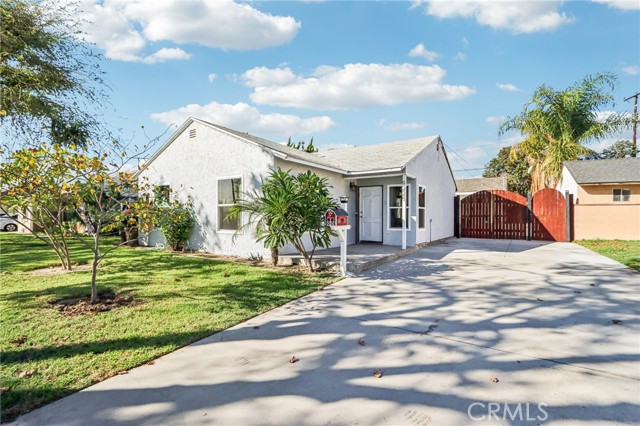 MLS #OC25253041 image #0