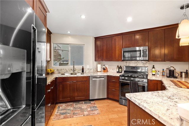 MLS #OC25253166 image #2