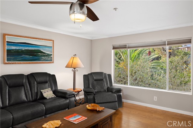 MLS #OC25253166 image #9