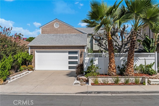 MLS #OC25253172 image #0