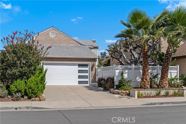 MLS #OC25253172 image #1